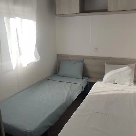 Grand Mobil-home Luxe 3ch 2 Sdb Camping Torreilles